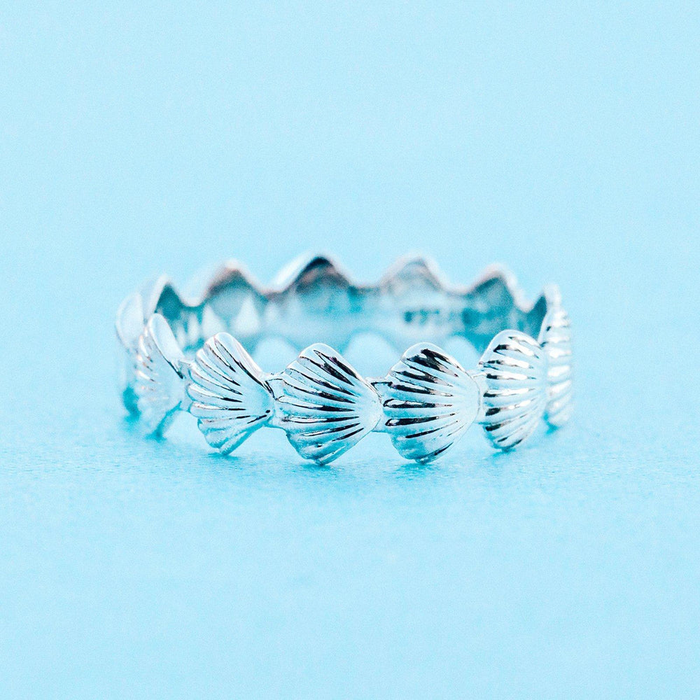 Clam Shell Band Ring 4